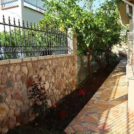 Cosy House In Agios Vasilios, Patras