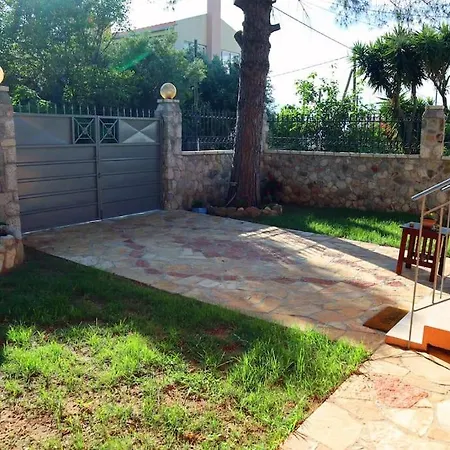 Cosy House In Agios Vasilios, Patras